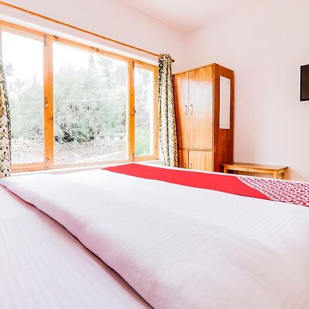Oyo 72466 Hotel Yuvraj Shivpurī Buitenkant foto