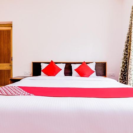 Oyo 72466 Hotel Yuvraj Shivpurī Buitenkant foto