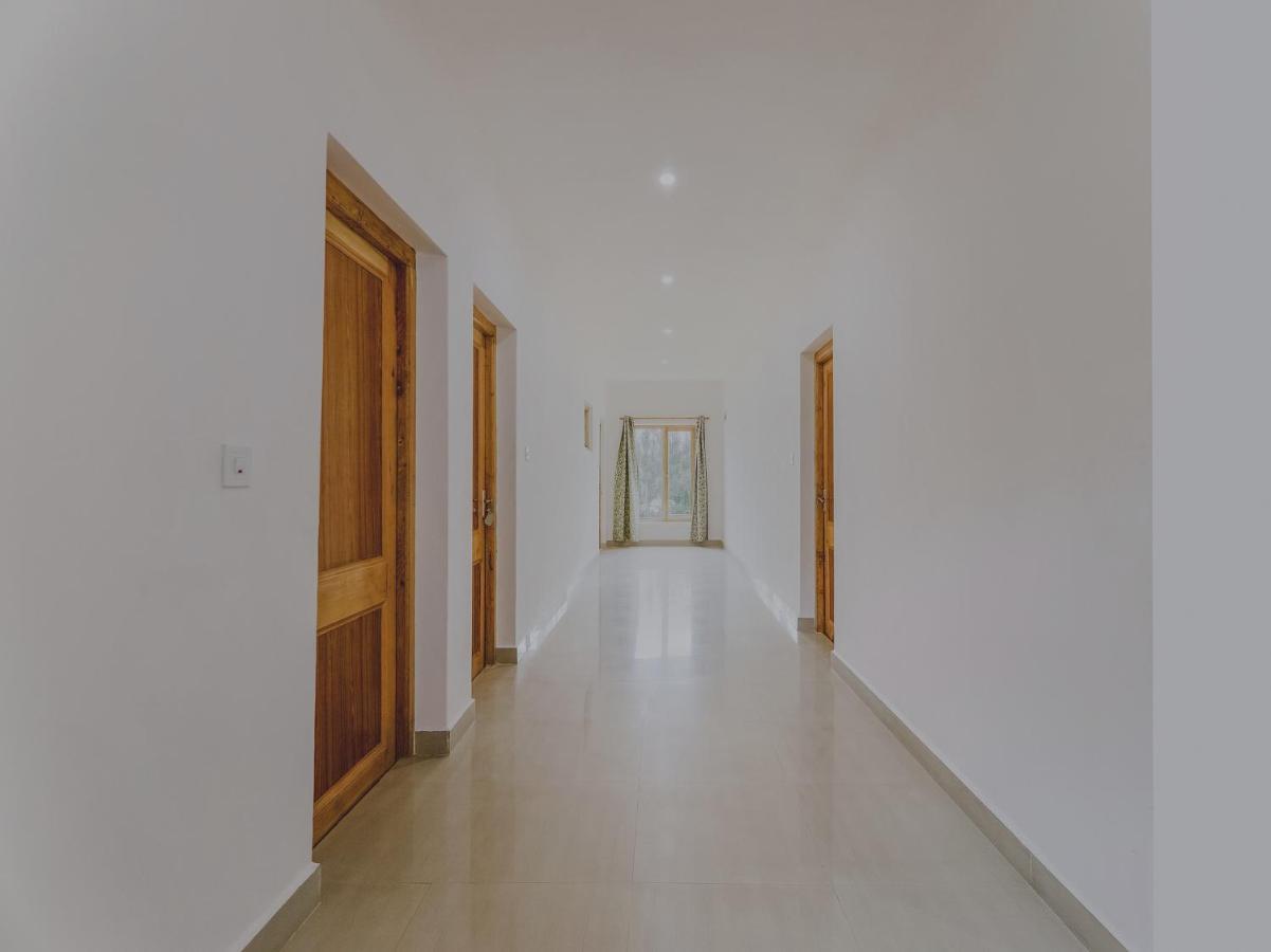 Oyo 72466 Hotel Yuvraj Shivpurī Buitenkant foto